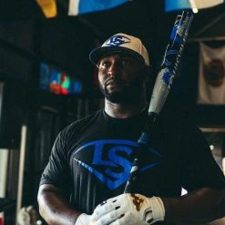 2023 Louisville Slugger Everett Williams 2.0 12" USSSA Slowpitch Softball Bat: WBL2738010 9 2023 Louisville Slugger Everett Williams 2.0 12" USSSA Slowpitch Softball Bat: WBL2738010 -Baseball Sale Store 2023 Louisville Slugger Everett Williams Pass Em Out Slowpitch Softball bat Lifestyle 1