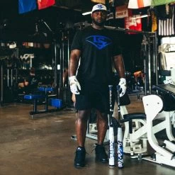 2023 Louisville Slugger Everett Williams 2.0 12" USSSA Slowpitch Softball Bat: WBL2738010 8 2023 Louisville Slugger Everett Williams 2.0 12" USSSA Slowpitch Softball Bat: WBL2738010 -Baseball Sale Store 2023 Louisville Slugger Everett Williams Pass Em Out Slowpitch Softball bat Lifestyle 3